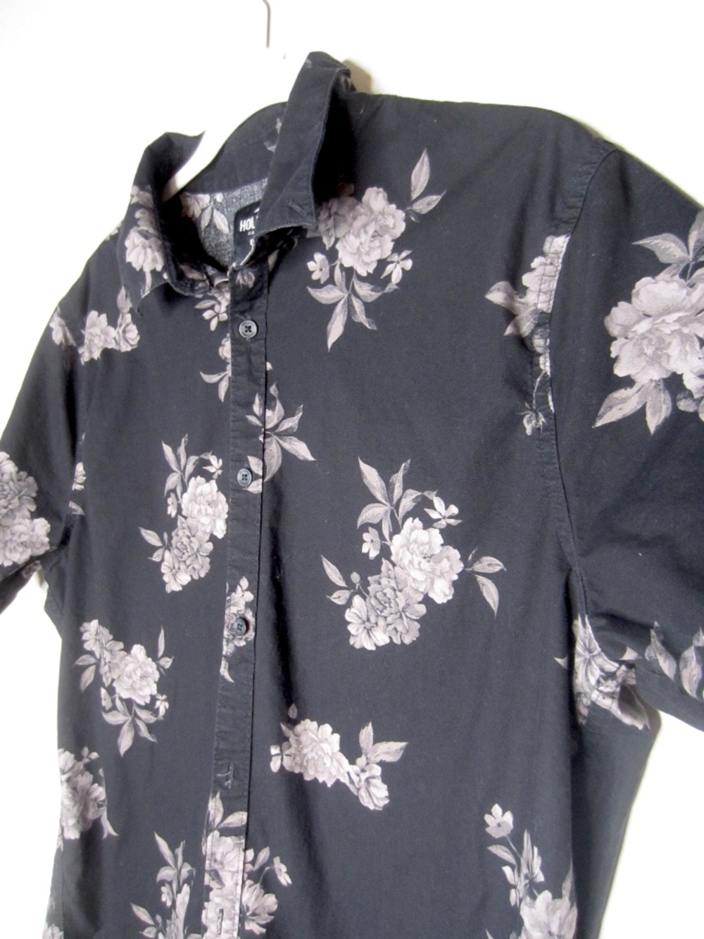 Hollister Mens Floral Shirt Summer Black And Grey Floral - Size Large - Picture 3 of 5